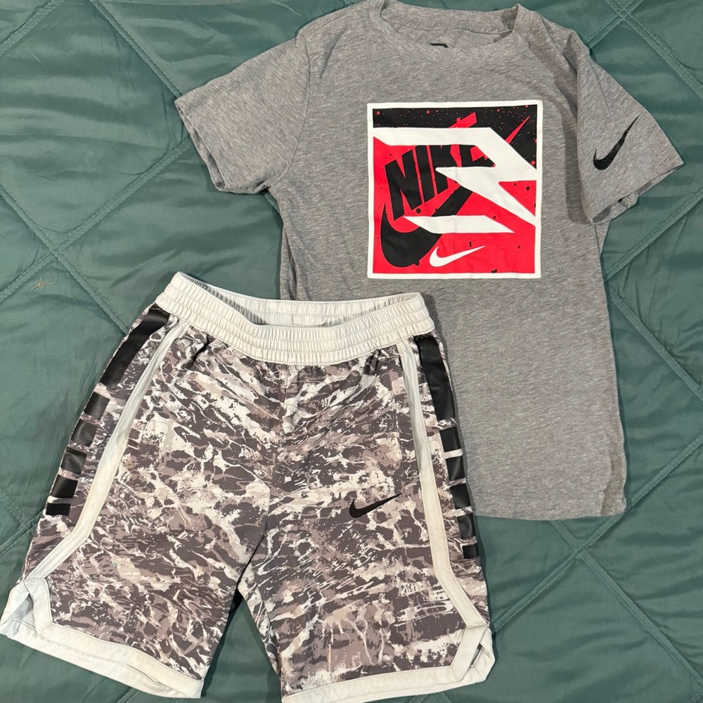 Nike Kids Gray and Red Camo Set